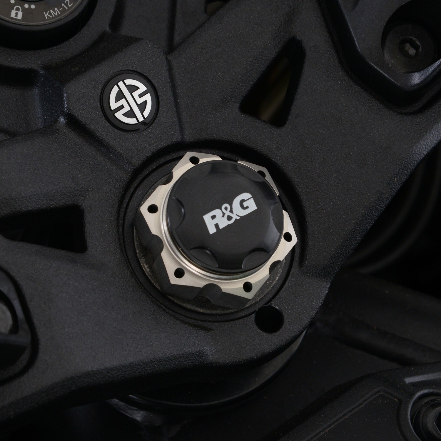 R&G Racing Top Yoke Cap for Kawasaki H2 SX '16-'22 R&G Racing Top Yoke Cap for Kawasaki H2 SX '16-'22